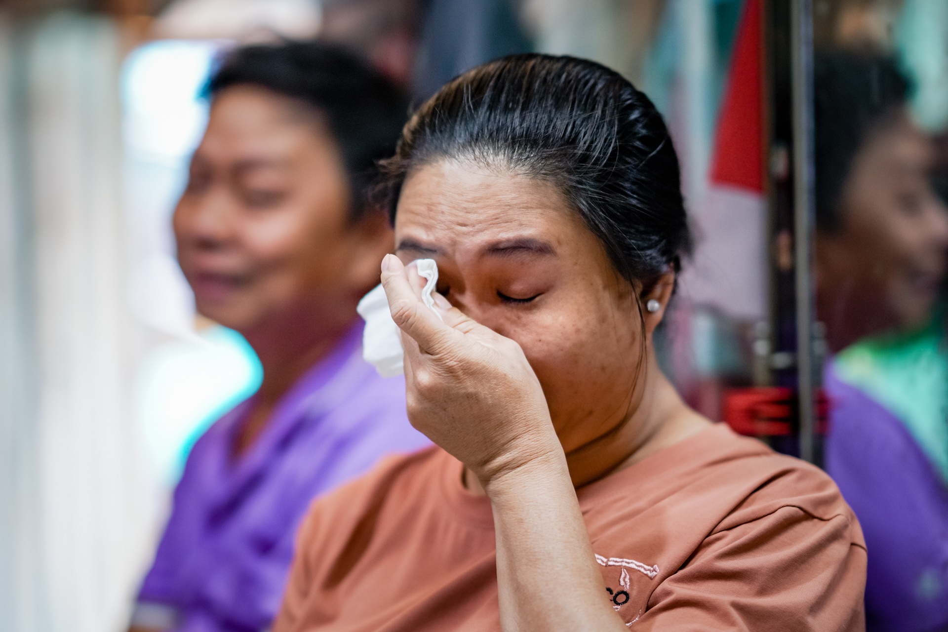 con gái nuôi của nghệ sĩ Kim Cương ảnh 2 con gai nuoi cua nghe si Kim Cuong anh 2