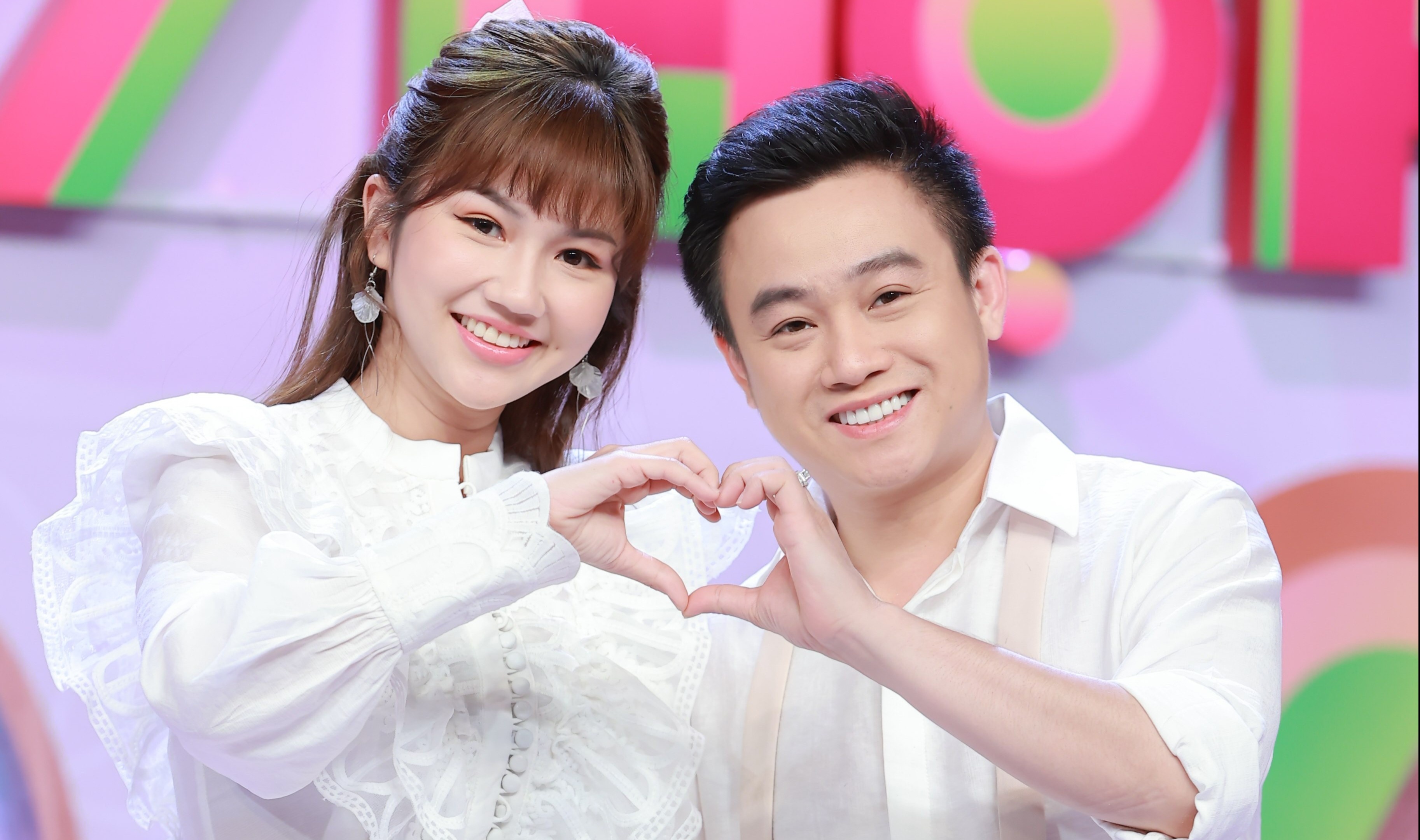 Huu Tin cong khai ban gai dien vien hinh anh