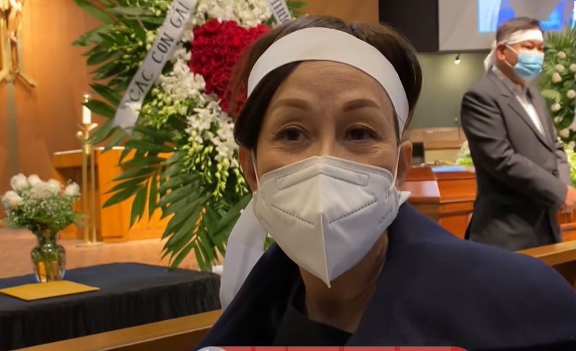 Con gai danh ca Le Thu qua doi vi ung thu hinh anh