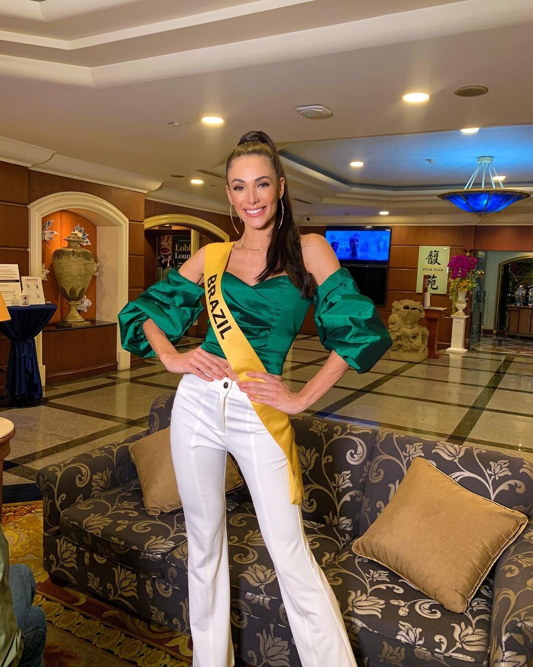 hoa hau hoa binh quoc te anh 15