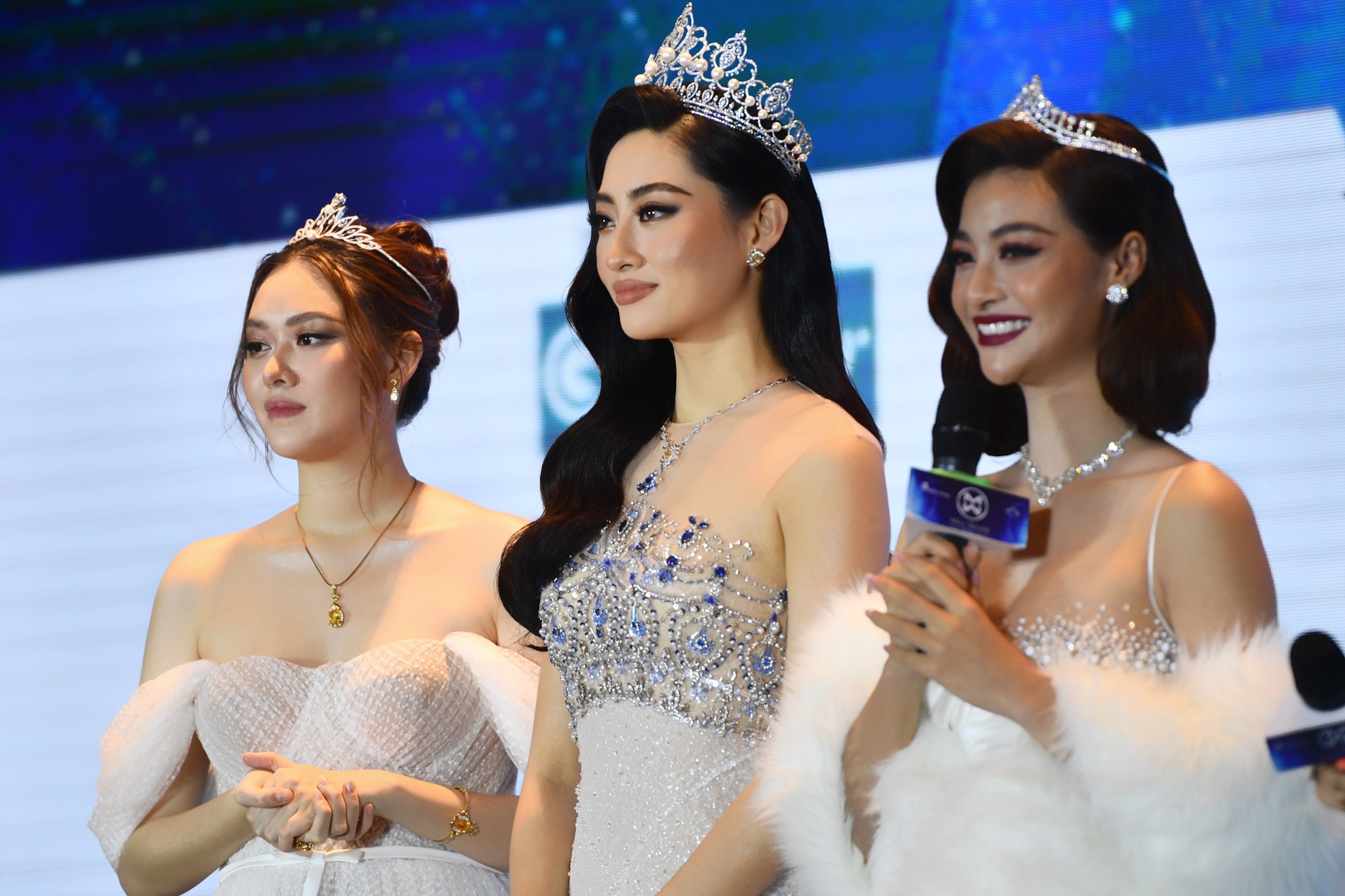 hoa hau luong thuy linh anh 11