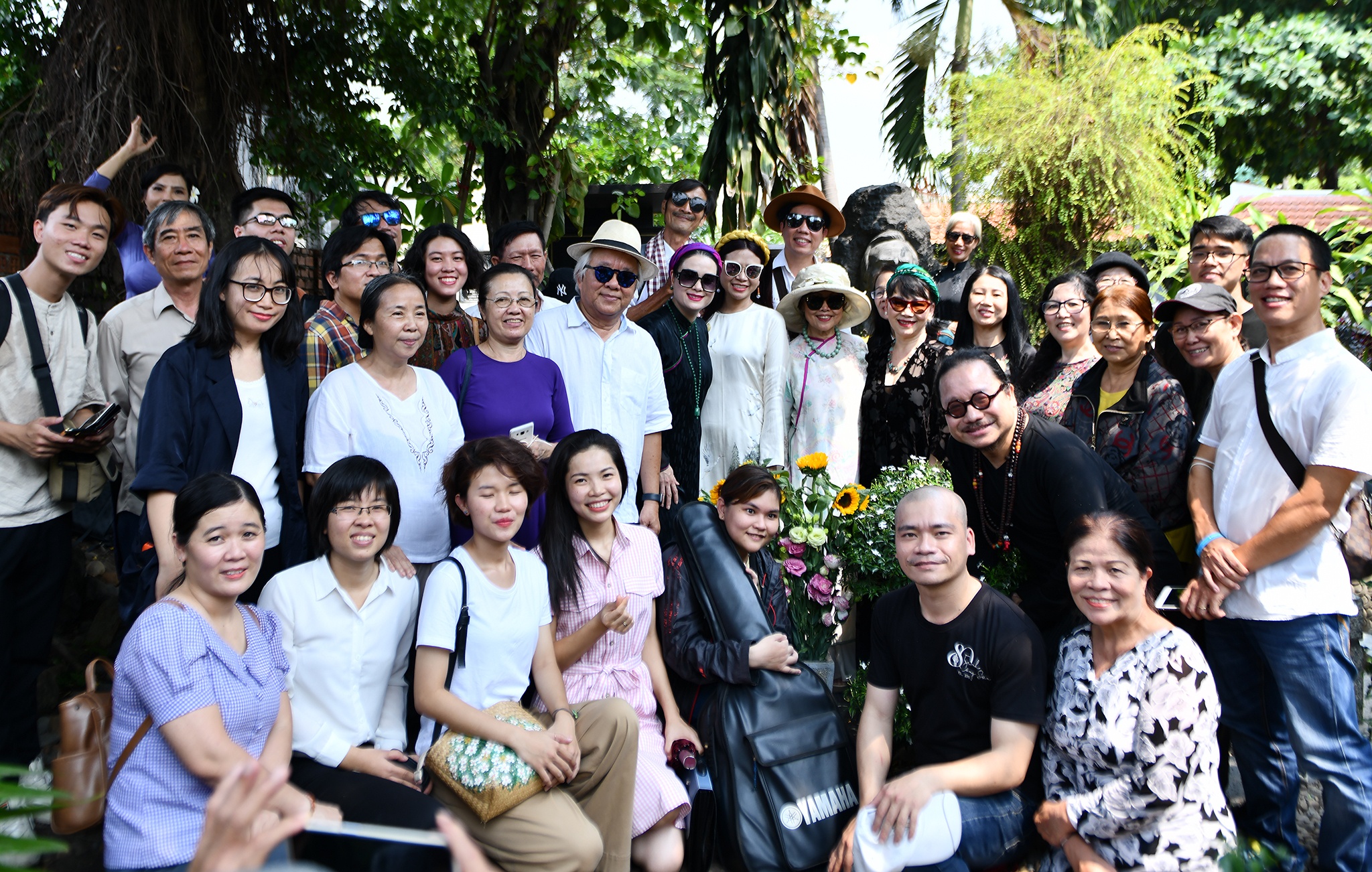 gia dinh,  khan gia tuong nho trinh cong son anh 10