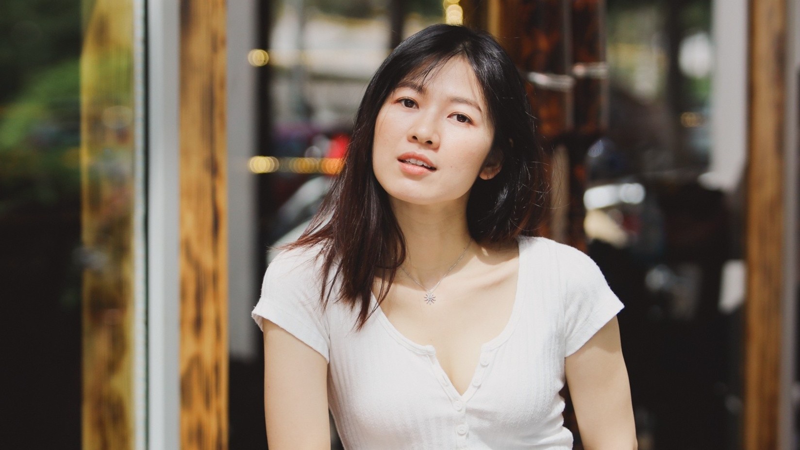 Oanh Kieu: 'Toi va Ninh Duong Lan Ngoc, moi nguoi co the manh rieng' hinh anh