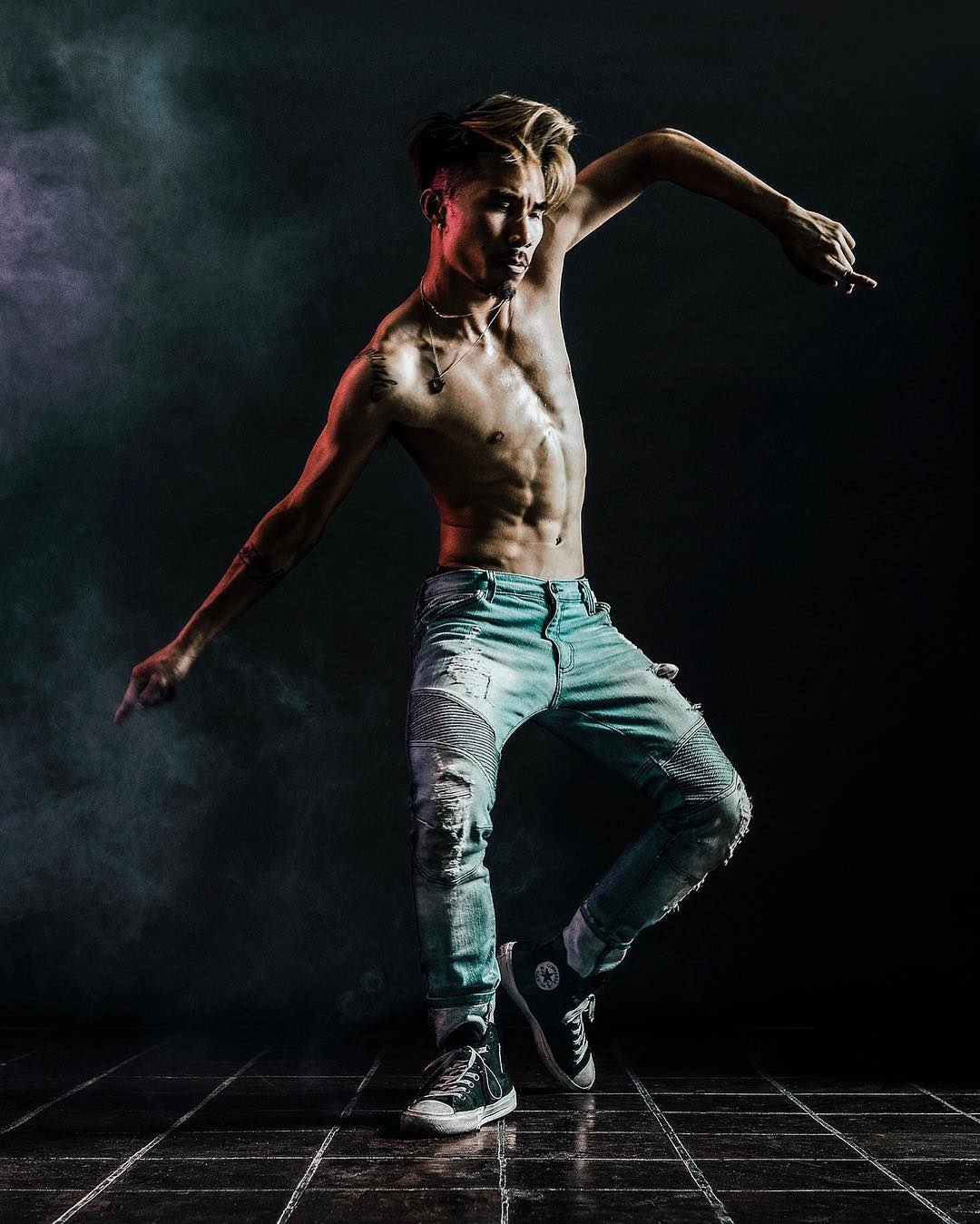 hinh the cua ban trai Jessie J anh 4