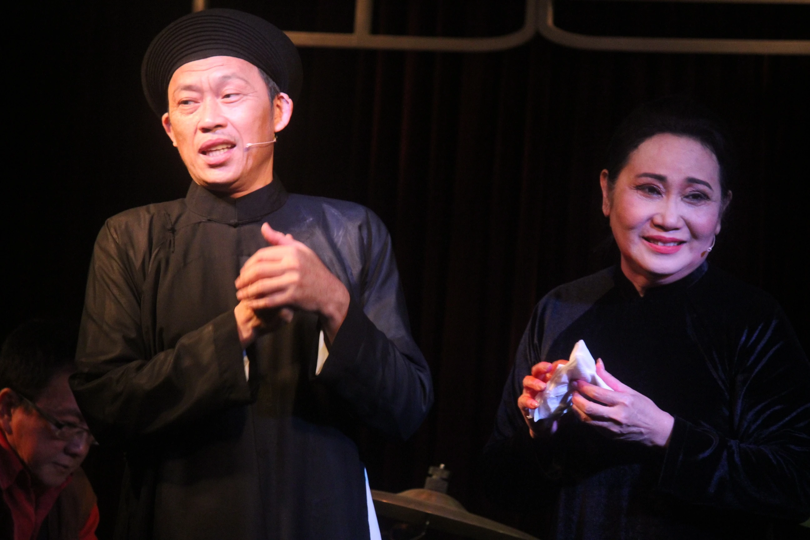 nghe si thanh hang va hoai linh anh 1