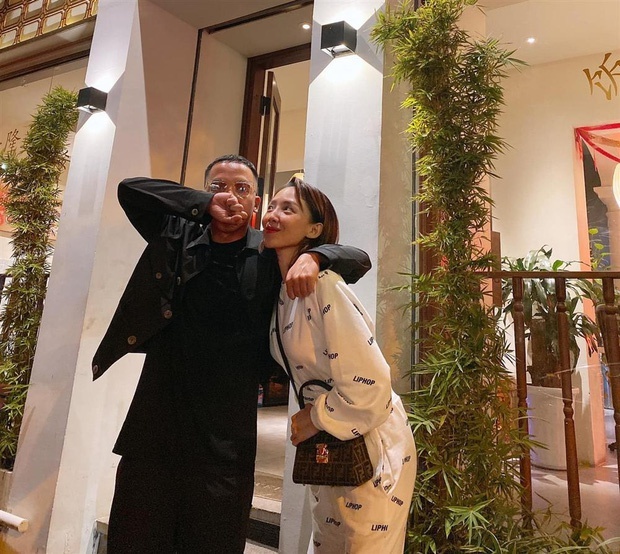 ca si toc tien anh 4