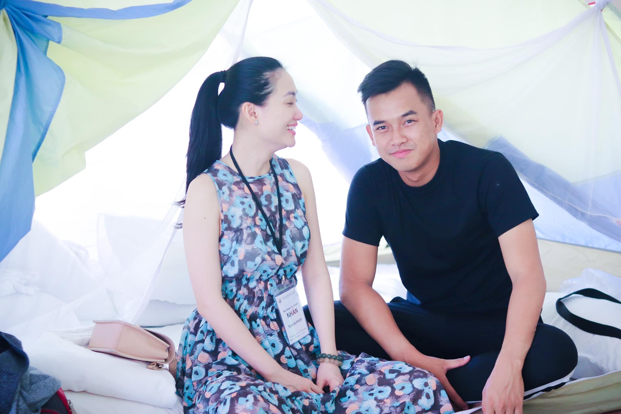 thủ môn phạm văn tiến và người đẹp Thanh Nhàn ảnh 3 thu mon pham van tien va nguoi dep Thanh Nhan anh 3