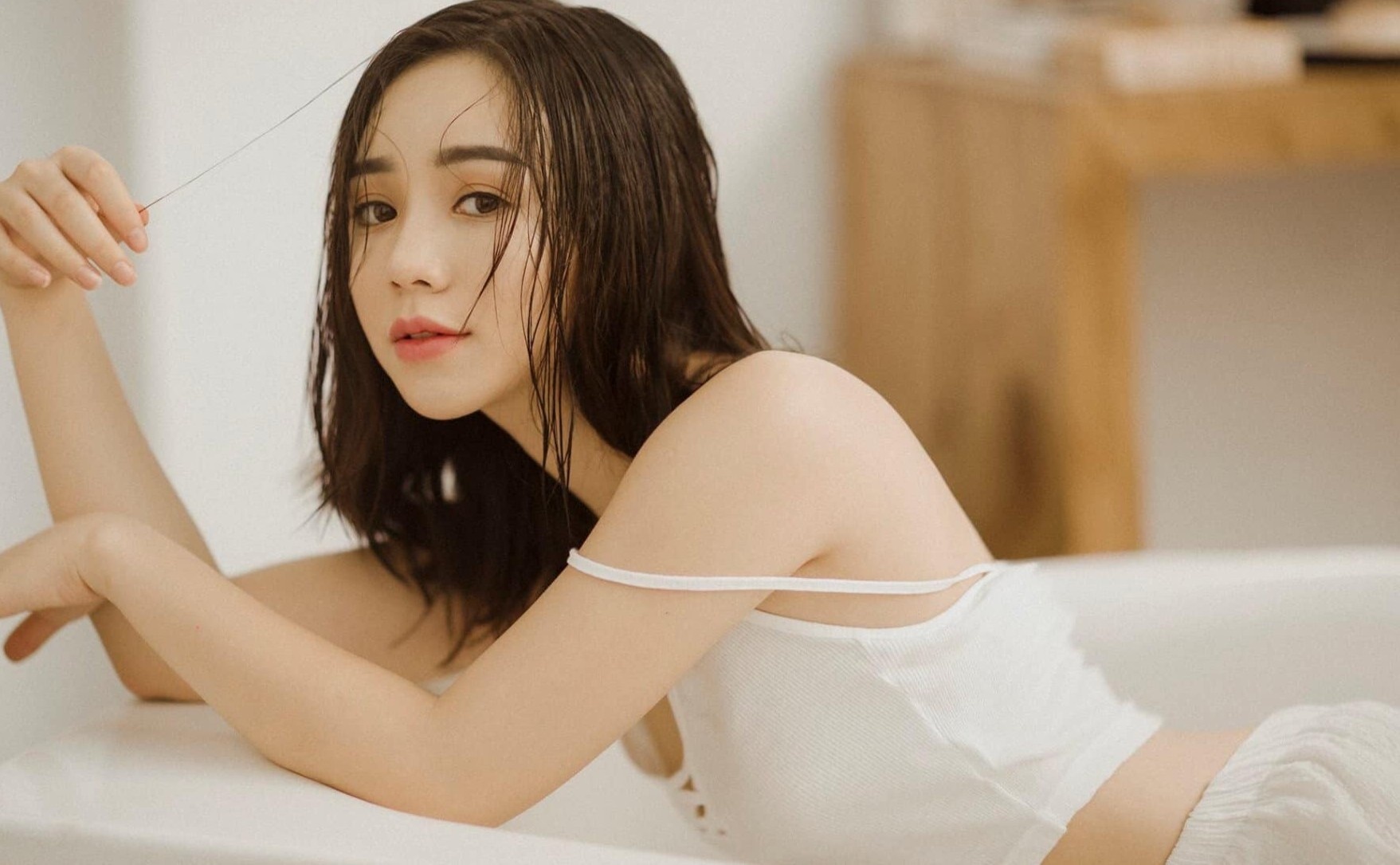 Quynh Kool, Quynh Vy sau 6 nam dong MV trieu view 'Vo nguoi ta' hinh anh