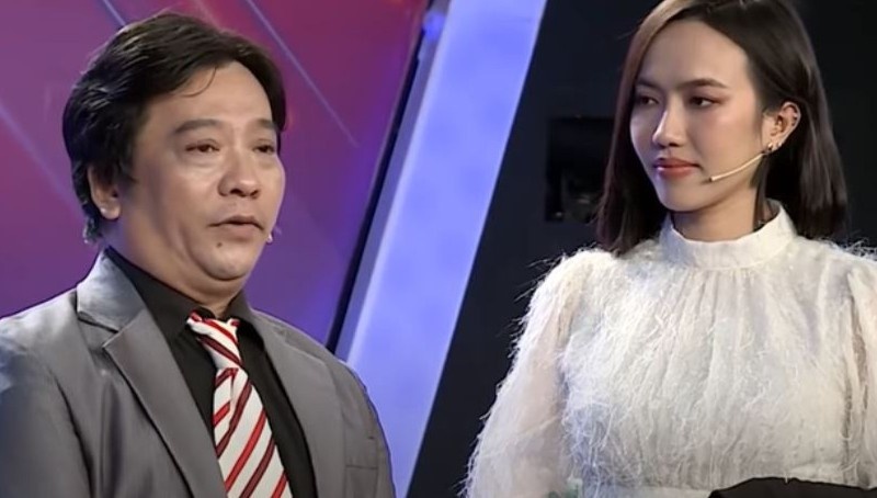 Nghe si cai luong Minh Hoa chay xe om muu sinh hinh anh