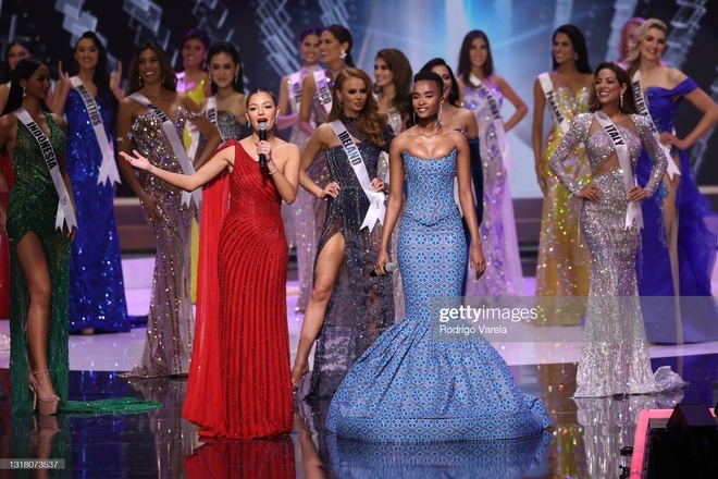 trang phuc da hoi cua khanh van anh 3