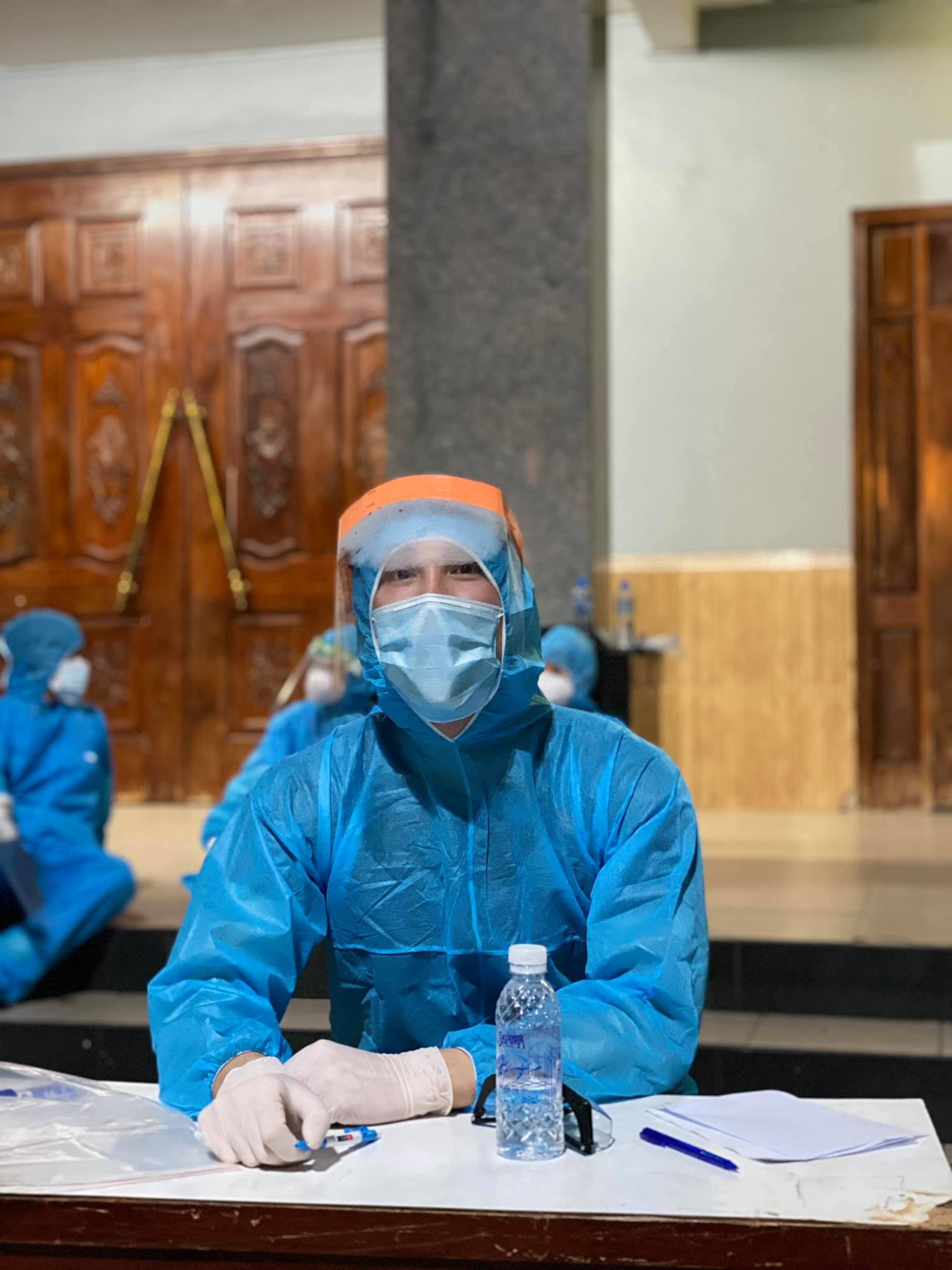 nghe si lam tinh nguyen vien chong dich anh 3