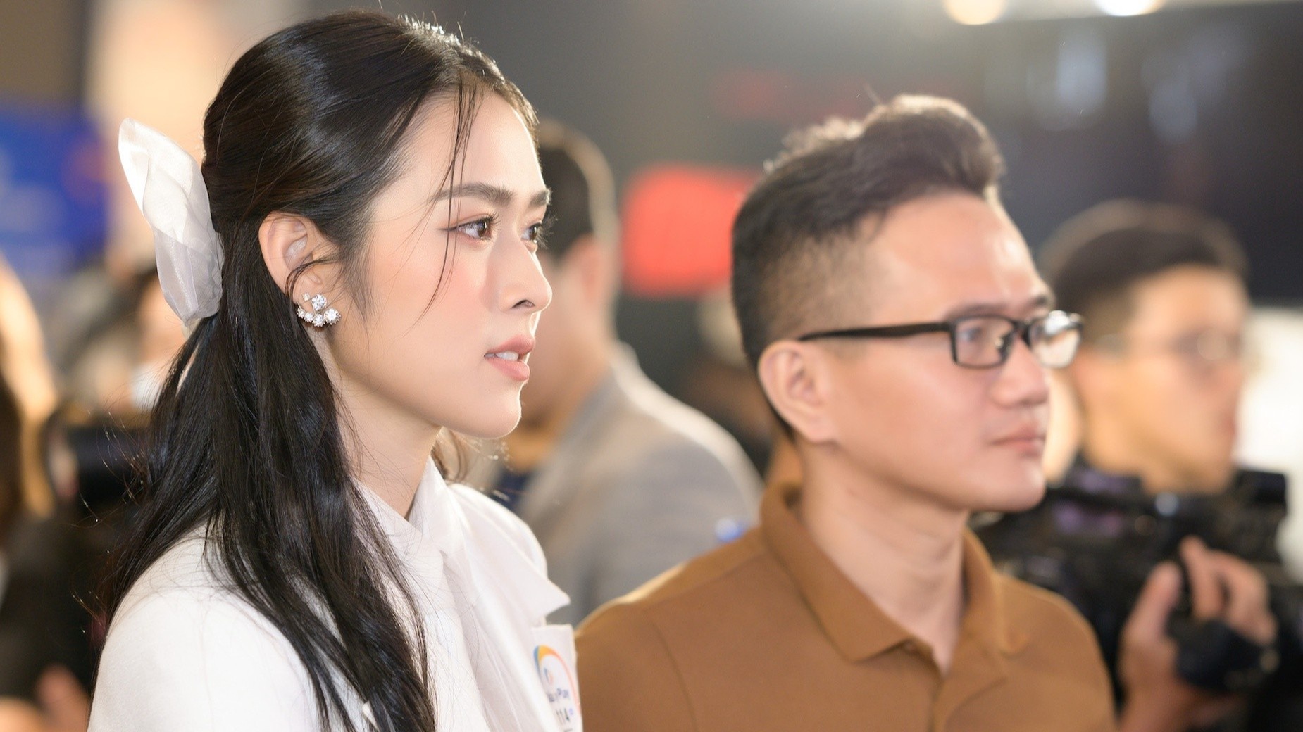 Nghe si lao dao khi dong cua nha hang, tra tien mat bang hinh anh