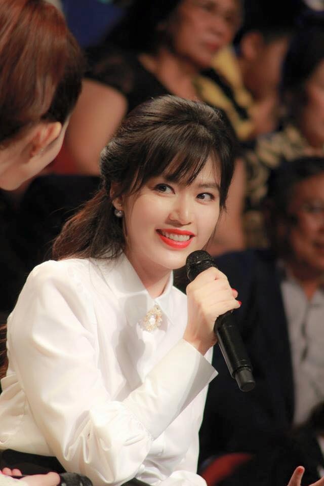 hoa hau thu thuy anh 2