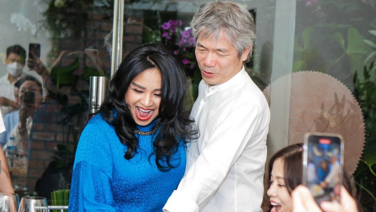 Ca si Thanh Lam va ban trai lam le dam ngo hinh anh