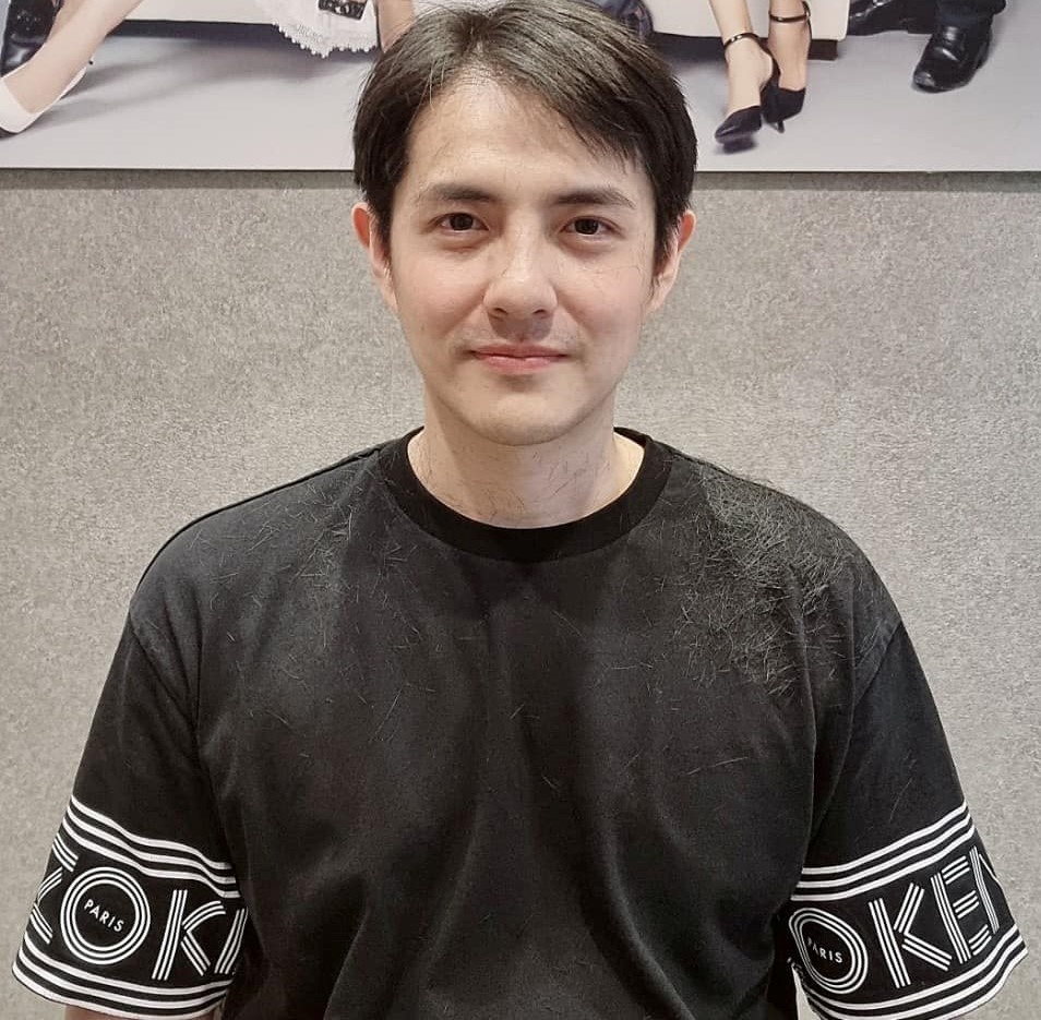 nghe si cat toc tai nha anh 4