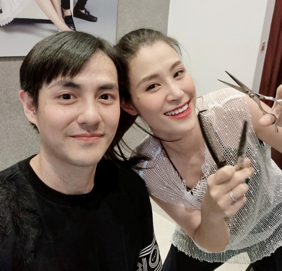 nghe si cat toc tai nha anh 3