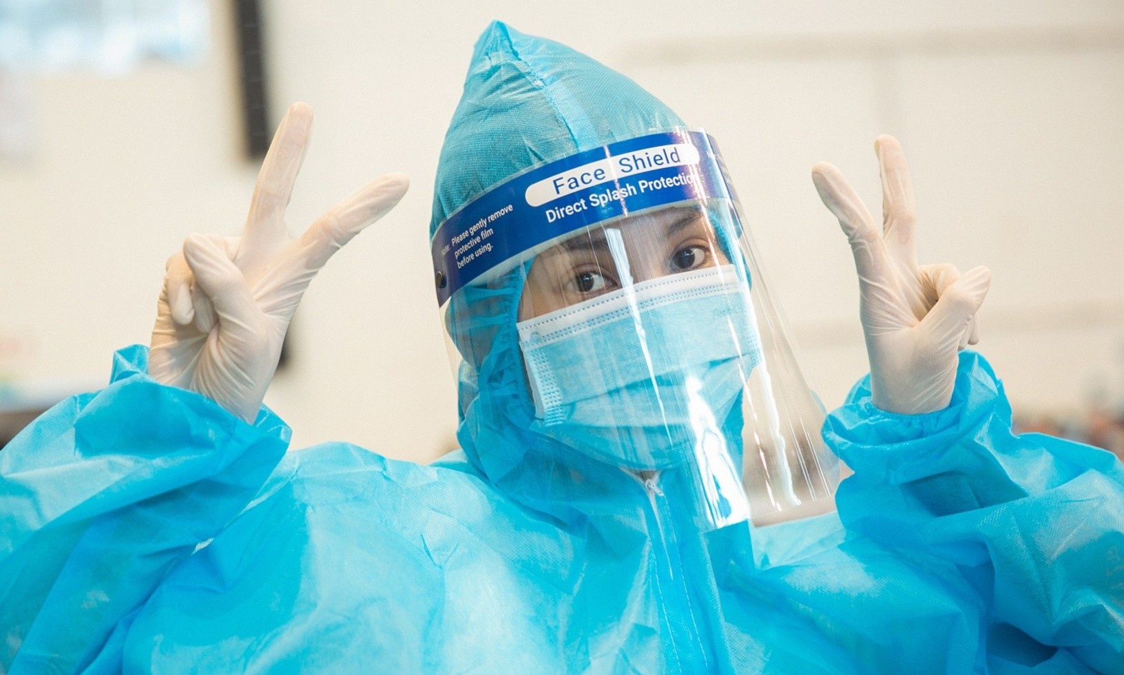 Bong hong trong doi tinh nguyen vien nghe si tai TP.HCM hinh anh