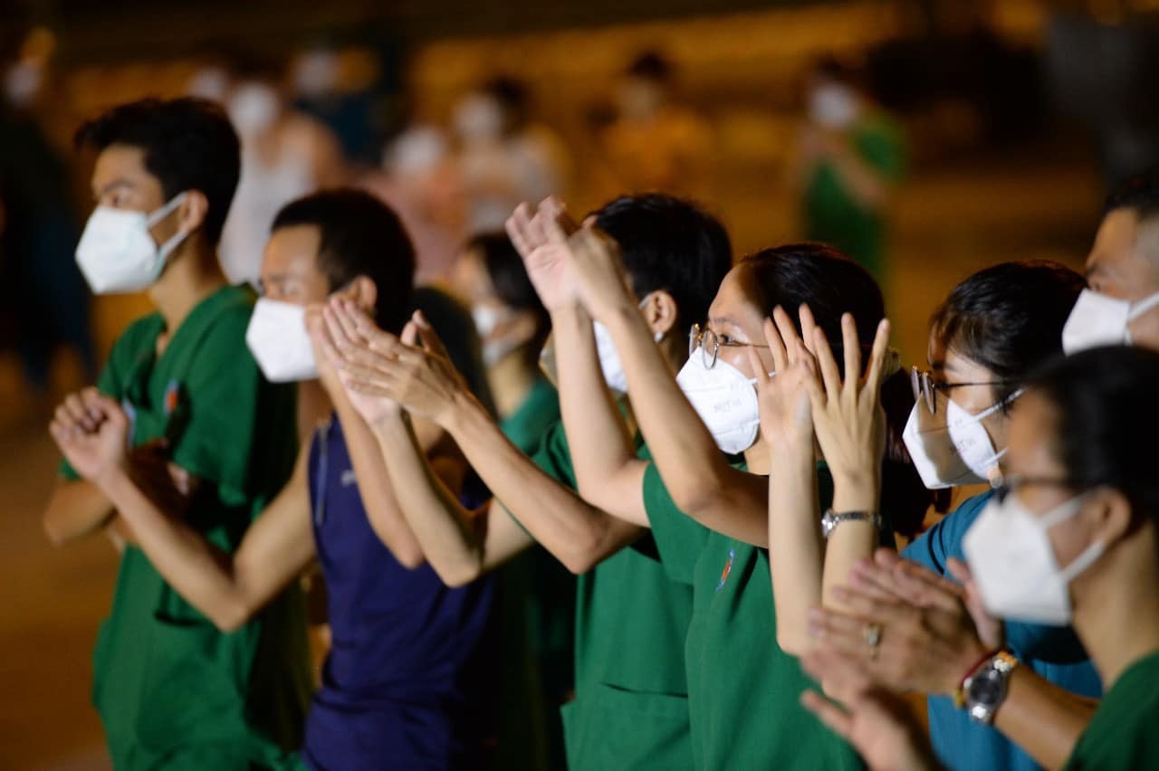 nghệ sĩ làm tình nguyện viên ảnh 5 nghe si lam tinh nguyen vien anh 5