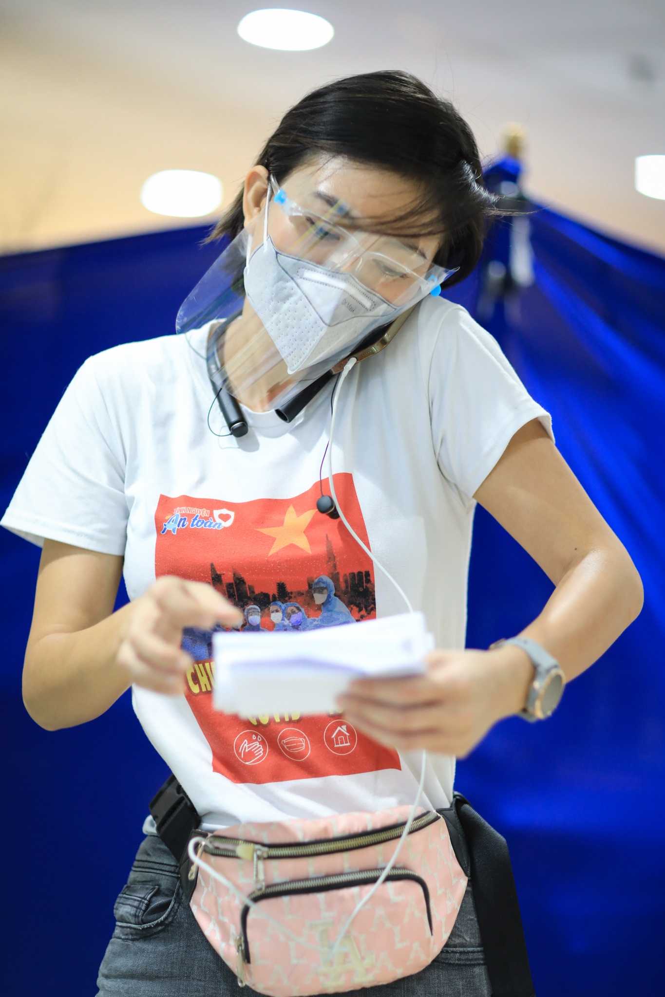 a hau mau thuy lam tinh nguyen vien anh 6