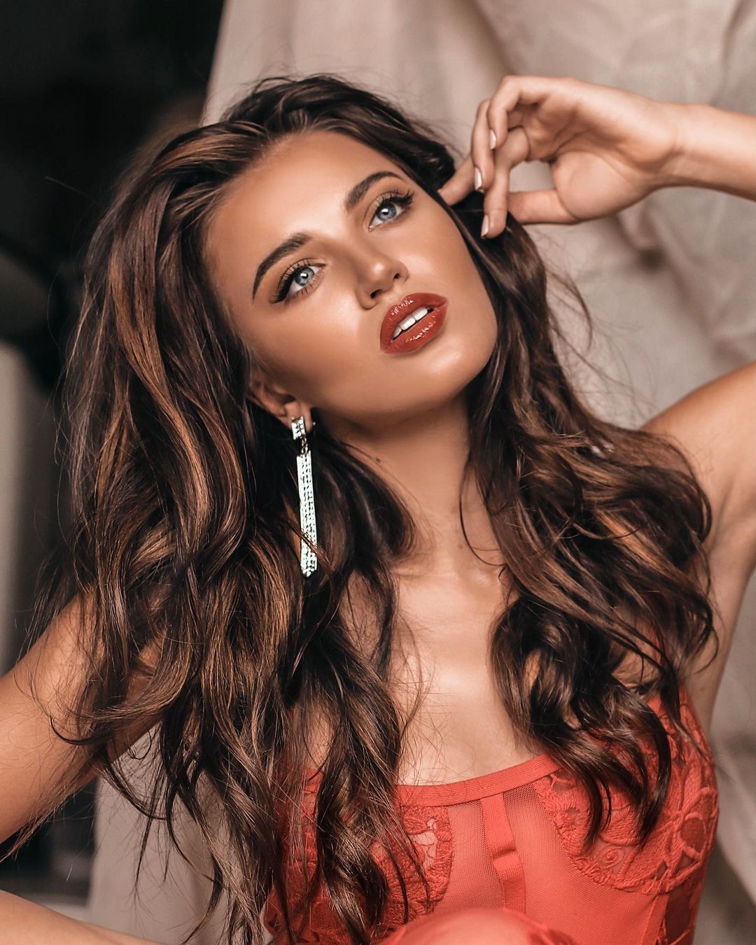 hoa hau Chanique Rabe anh 8