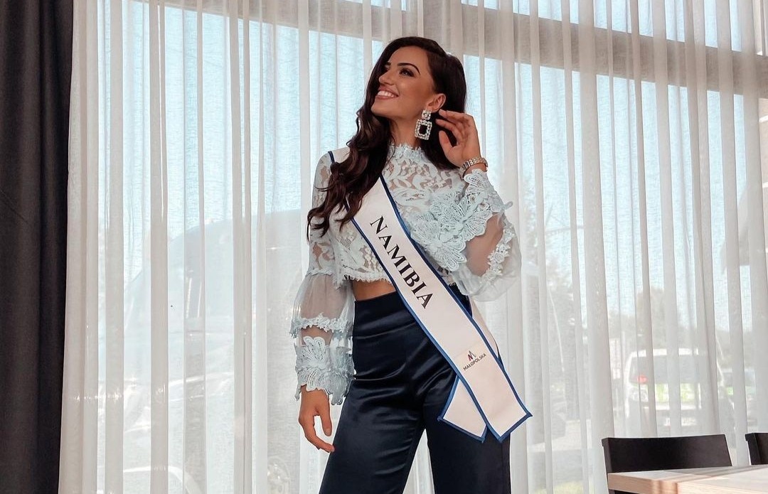 hoa hau Chanique Rabe anh 10