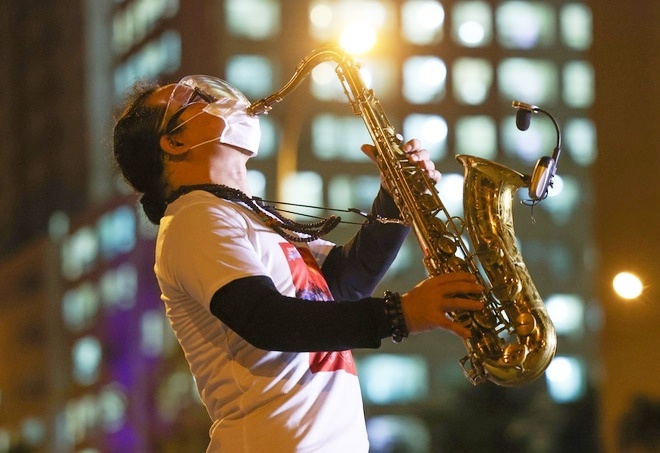 Nghe si Tran Manh Tuan phau thuat nao sau dot quy hinh anh