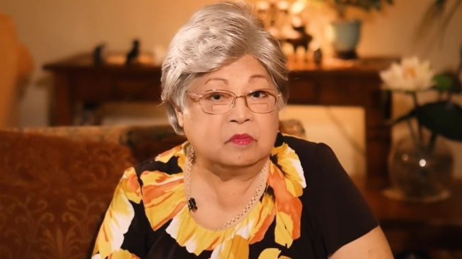 Danh ca Chau Ha qua doi hinh anh