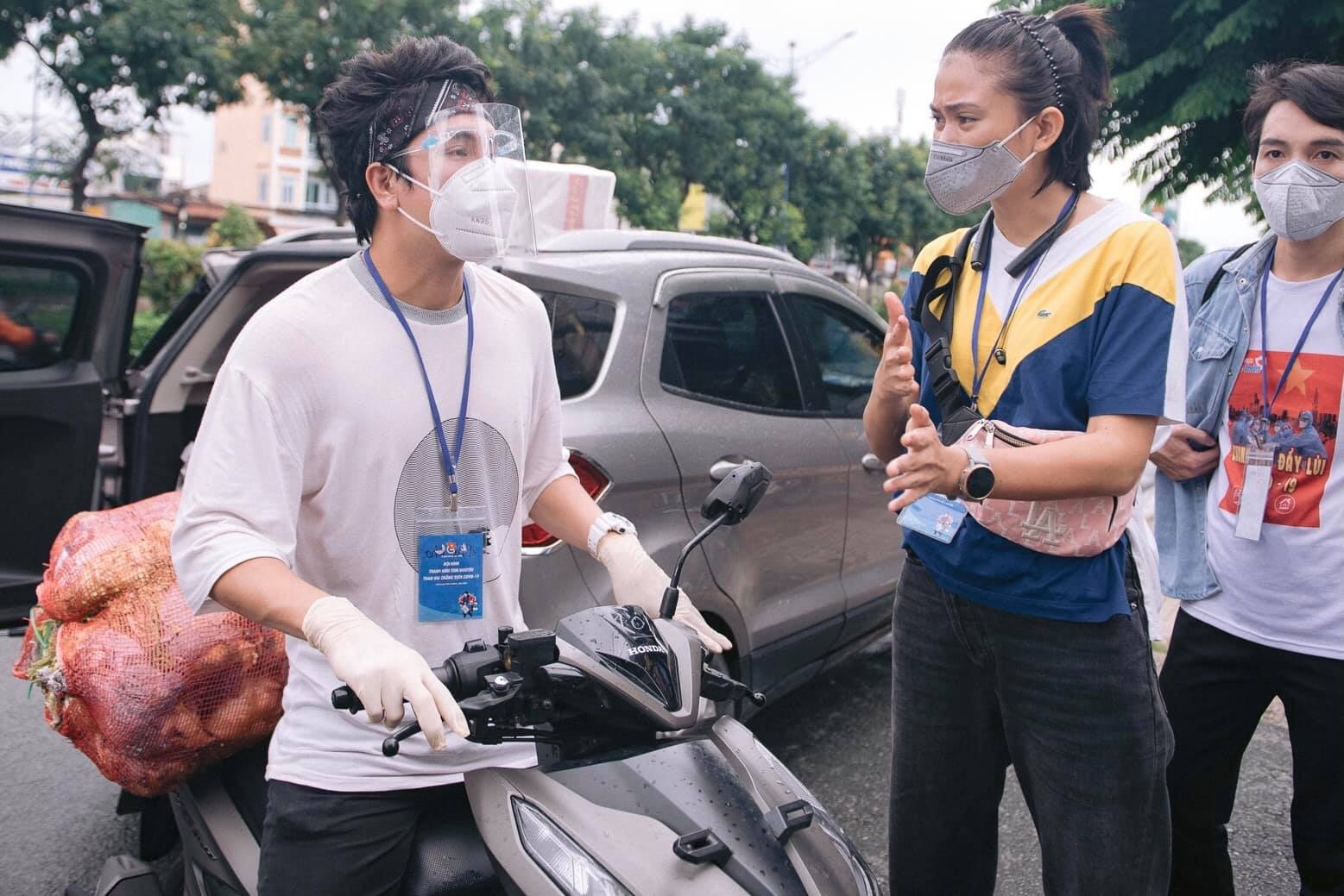 nghe si lam tinh nguyen vien chong dich anh 5