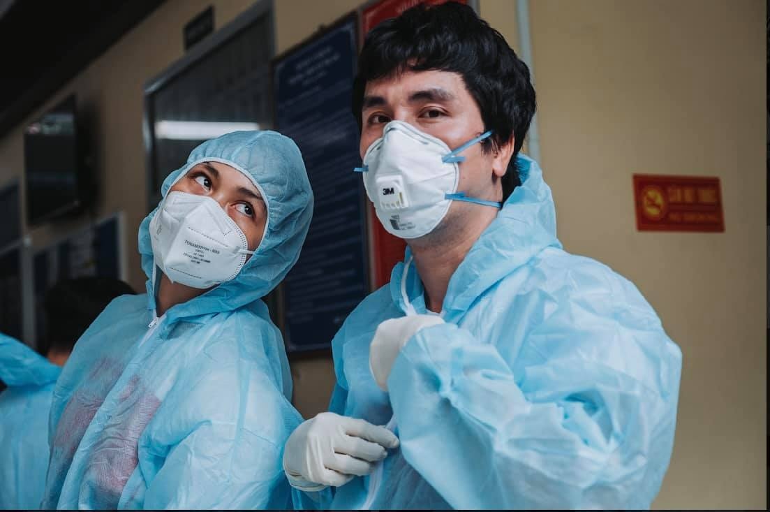 nghe si lam tinh nguyen vien chong dich anh 4