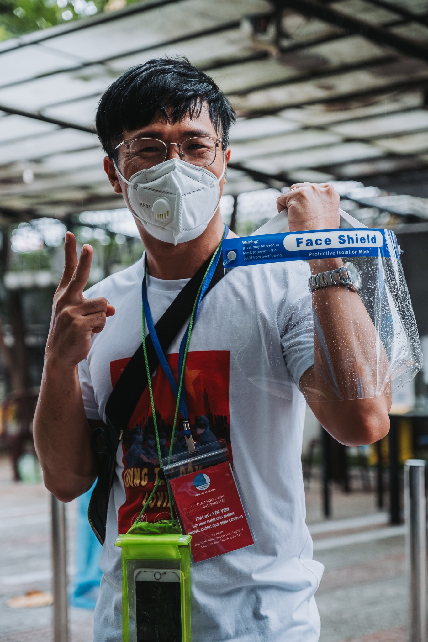 nghe si lam tinh nguyen vien chong dich anh 8