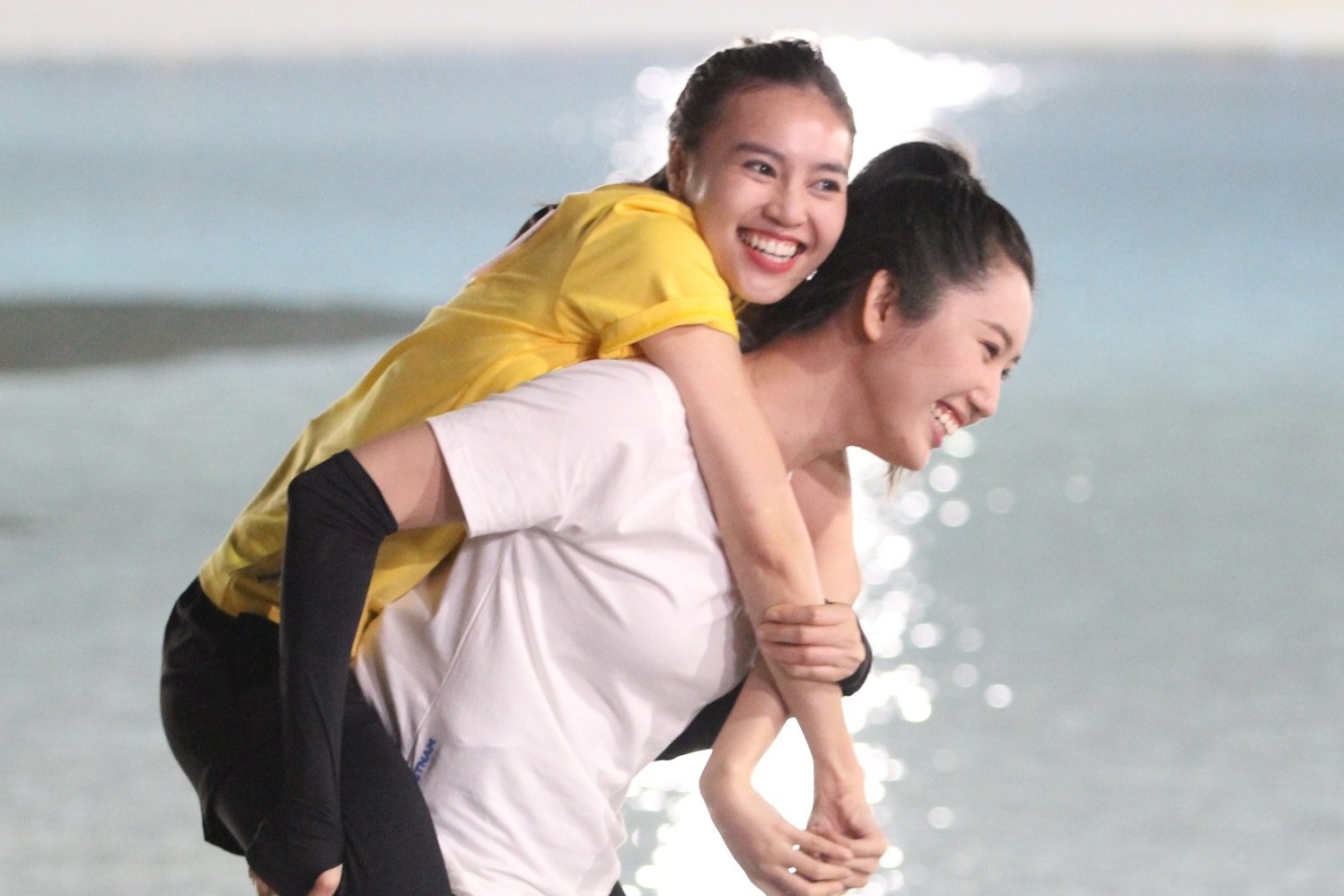 Hau truong ghi hinh o Han Quoc cua Lan Ngoc, Karik hinh anh