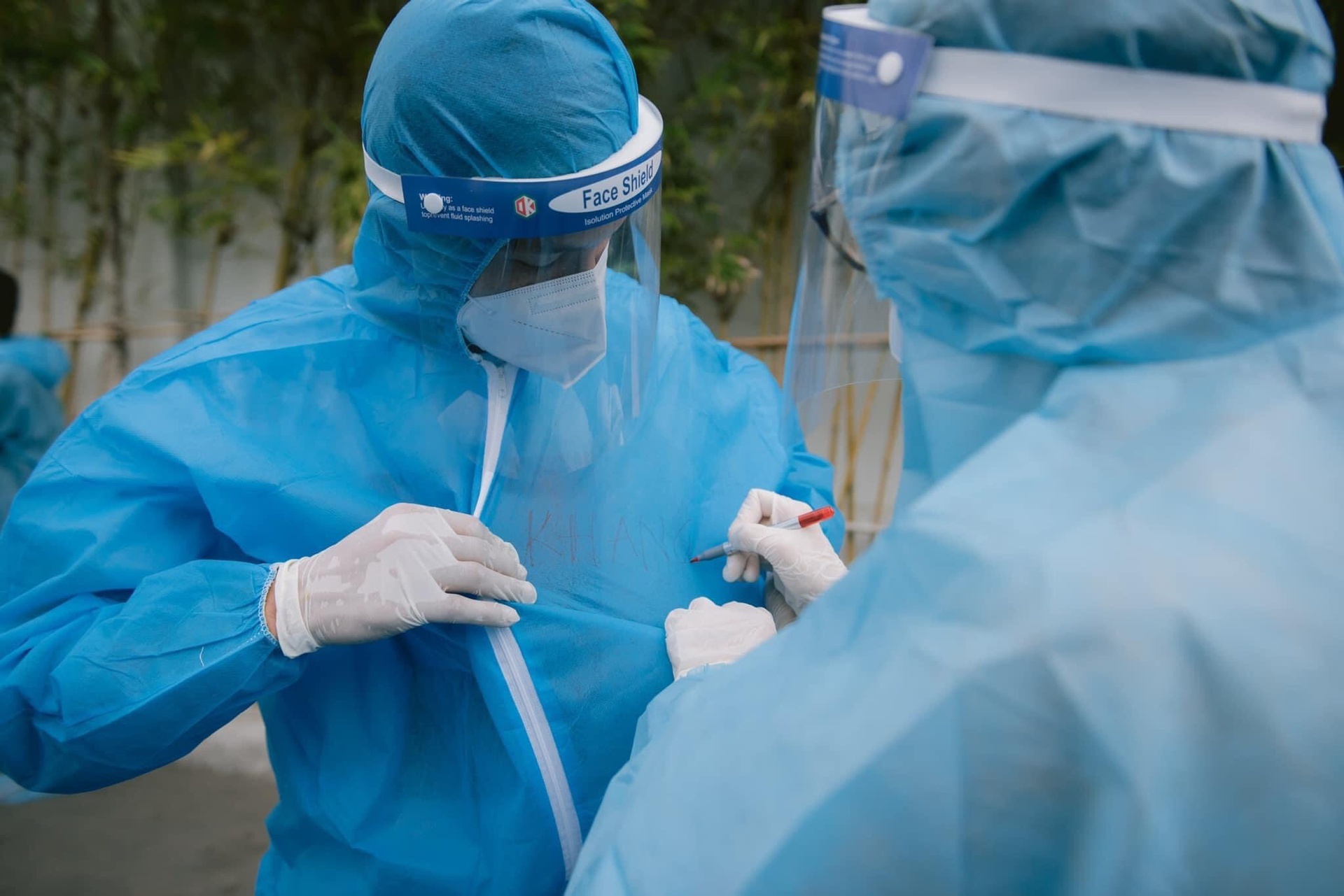 nghe si lam tinh nguyen vien anh 1