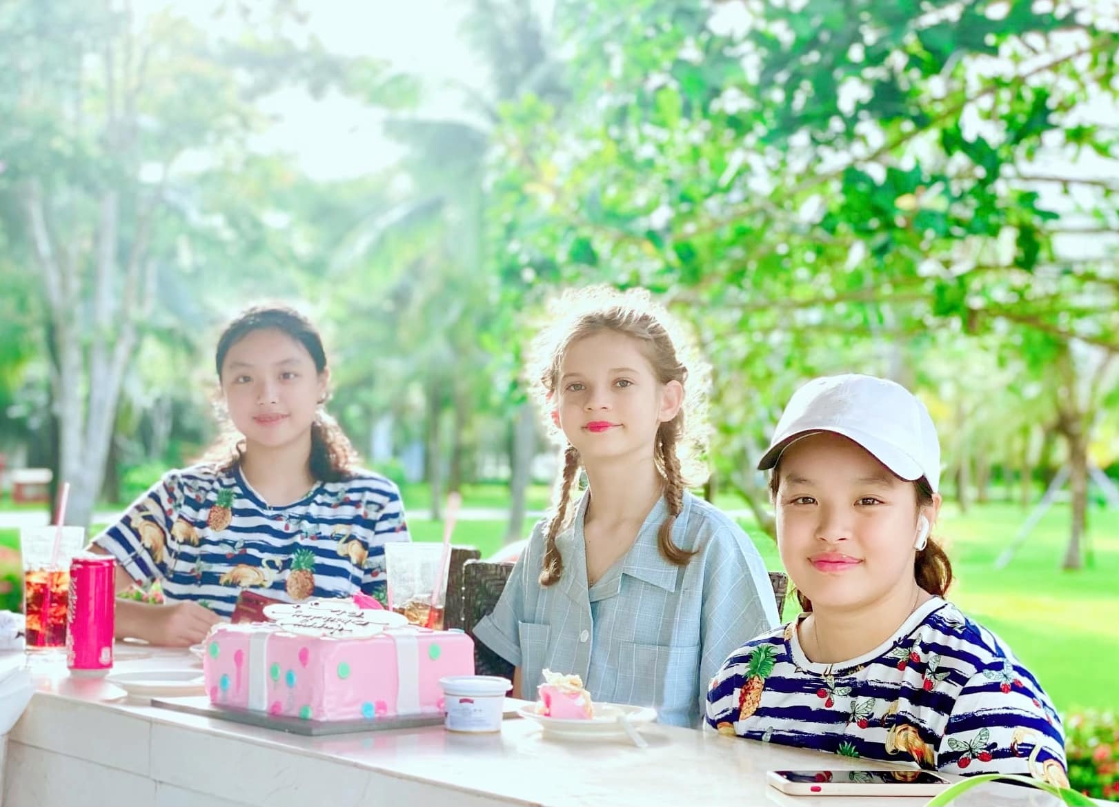 gia dinh thuy hanh anh 4