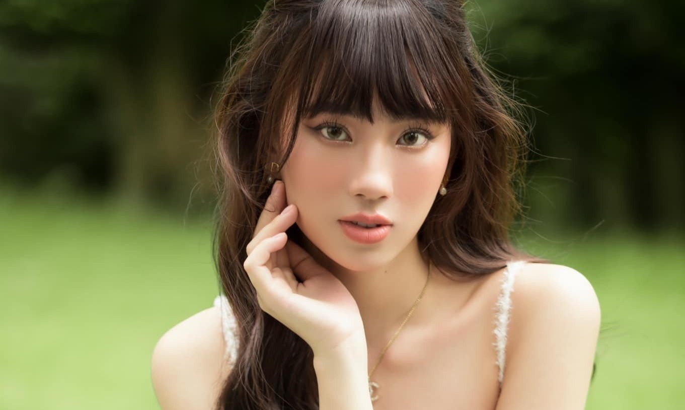 Ai Nhi dai dien Viet Nam tham du Hoa hau Lien luc dia 2021 hinh anh