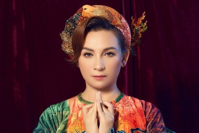 viet huong va gia dinh lo tang le cho phi nhung anh 1