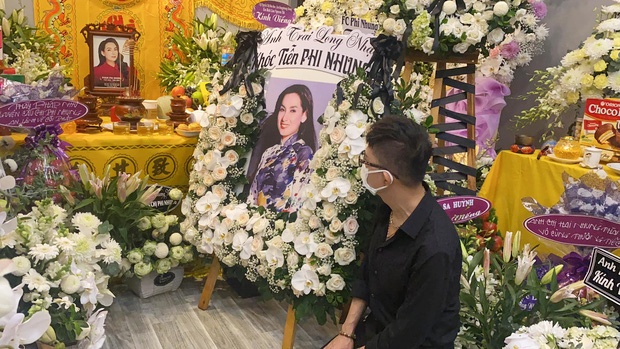 Phi Nhung qua doi anh 2