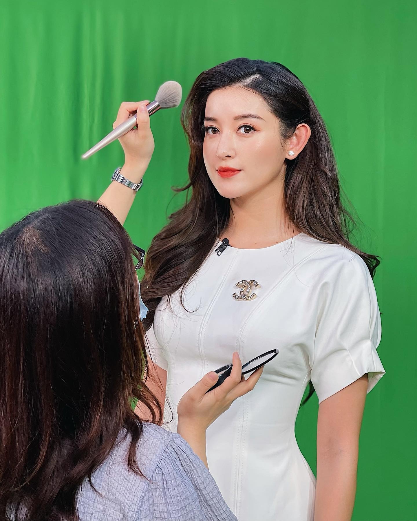 nghe si lam viec sau dich anh 3