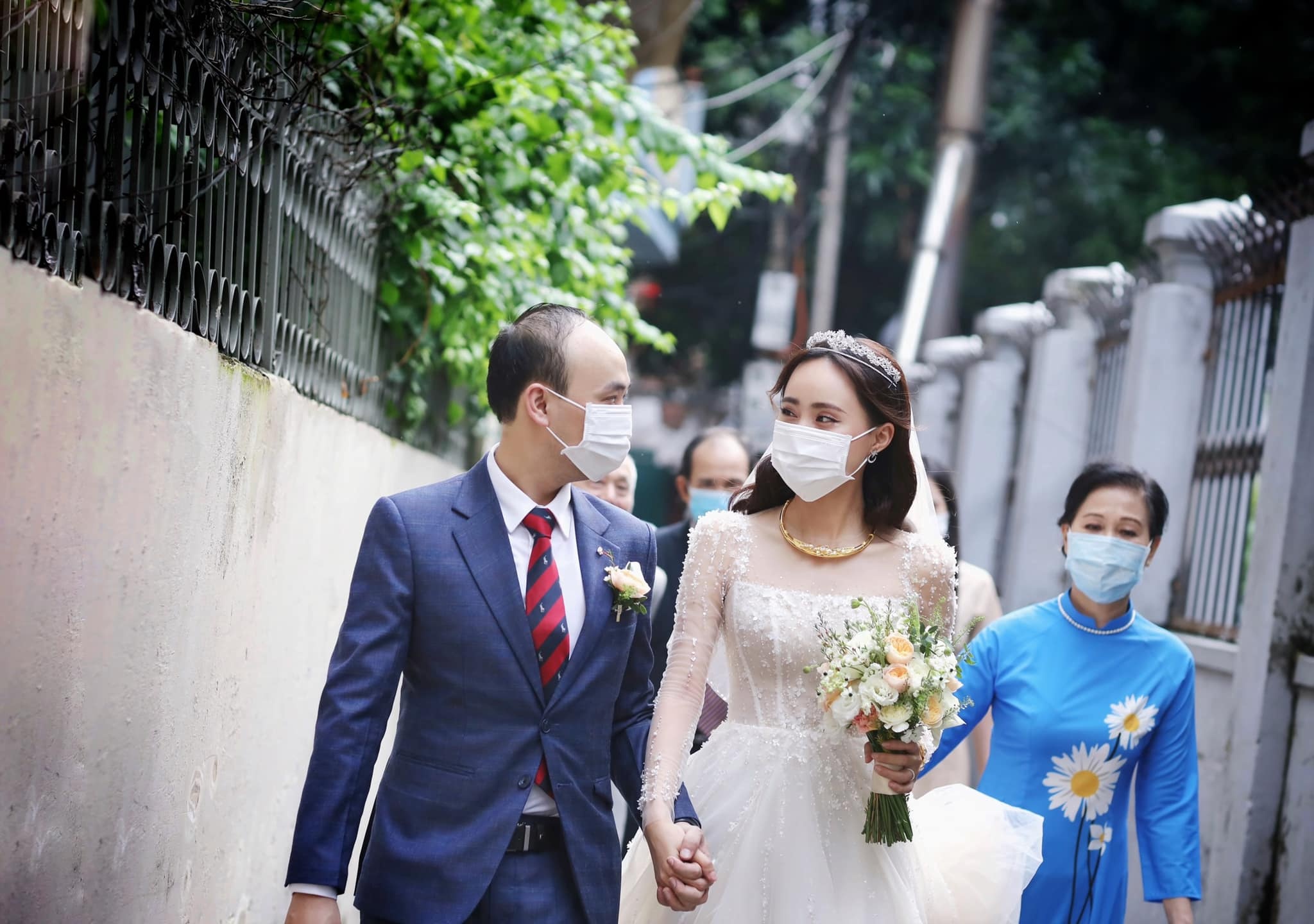 le cuoi trong thoi dich cua Xuan Anh anh 1