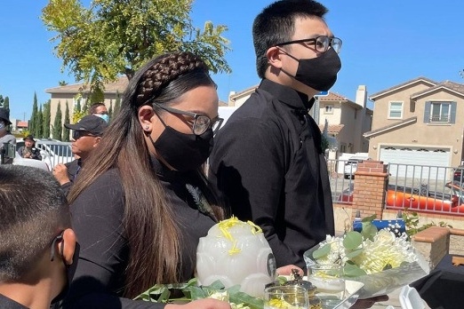 Con gai thuc hien tam nguyen cua Phi Nhung hinh anh