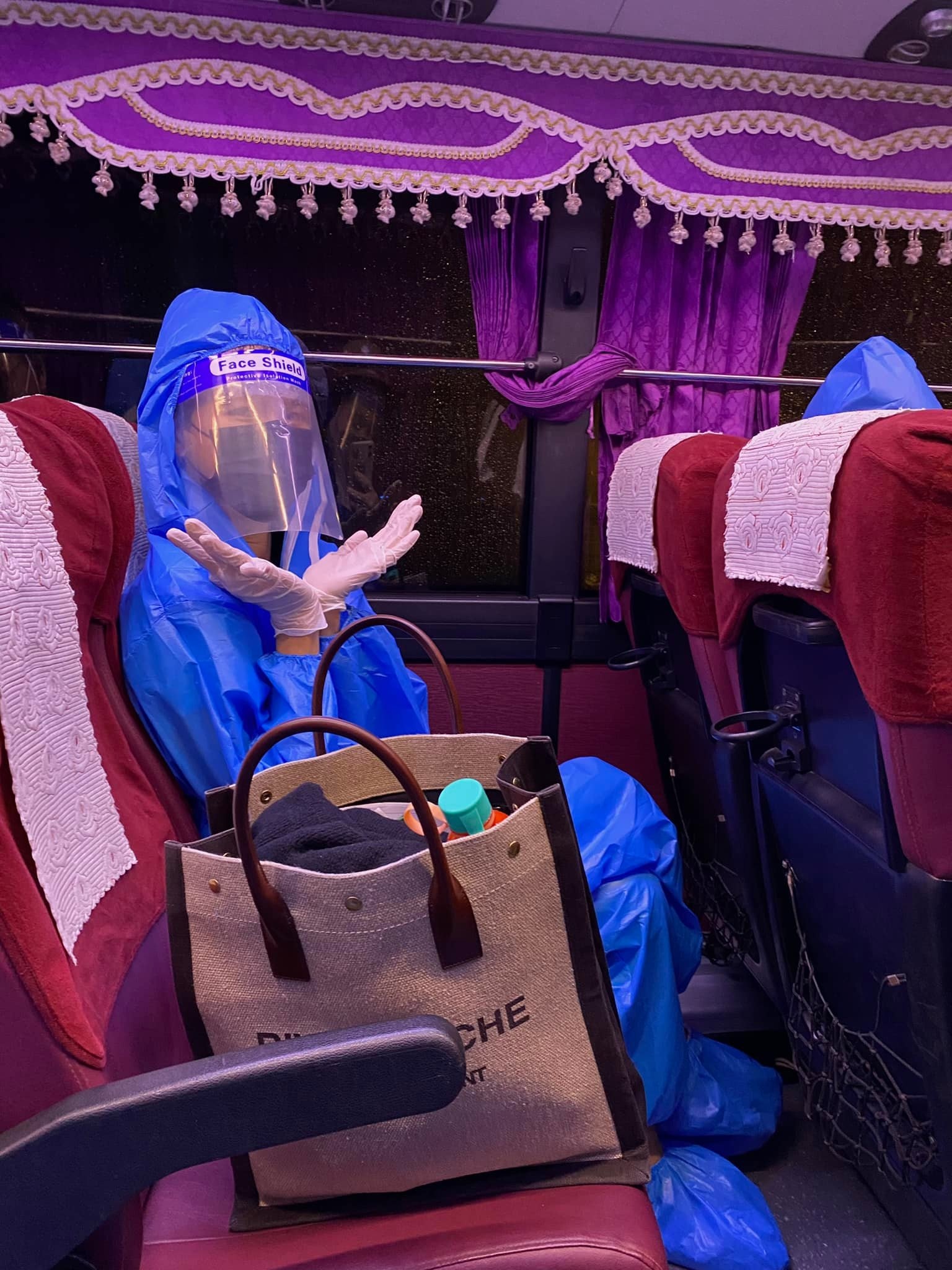 người mẫu Tuyết Lan về Việt Nam ảnh 2 nguoi mau Tuyet Lan ve Viet Nam anh 2