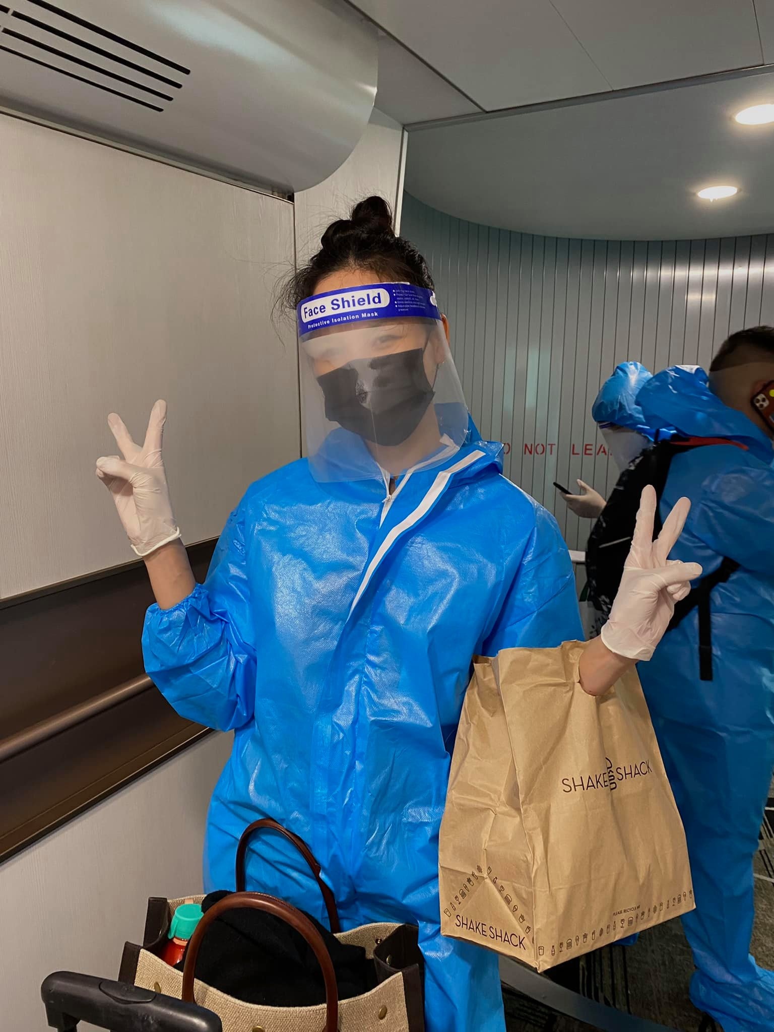 người mẫu Tuyết Lan về Việt Nam ảnh 1 nguoi mau Tuyet Lan ve Viet Nam anh 1