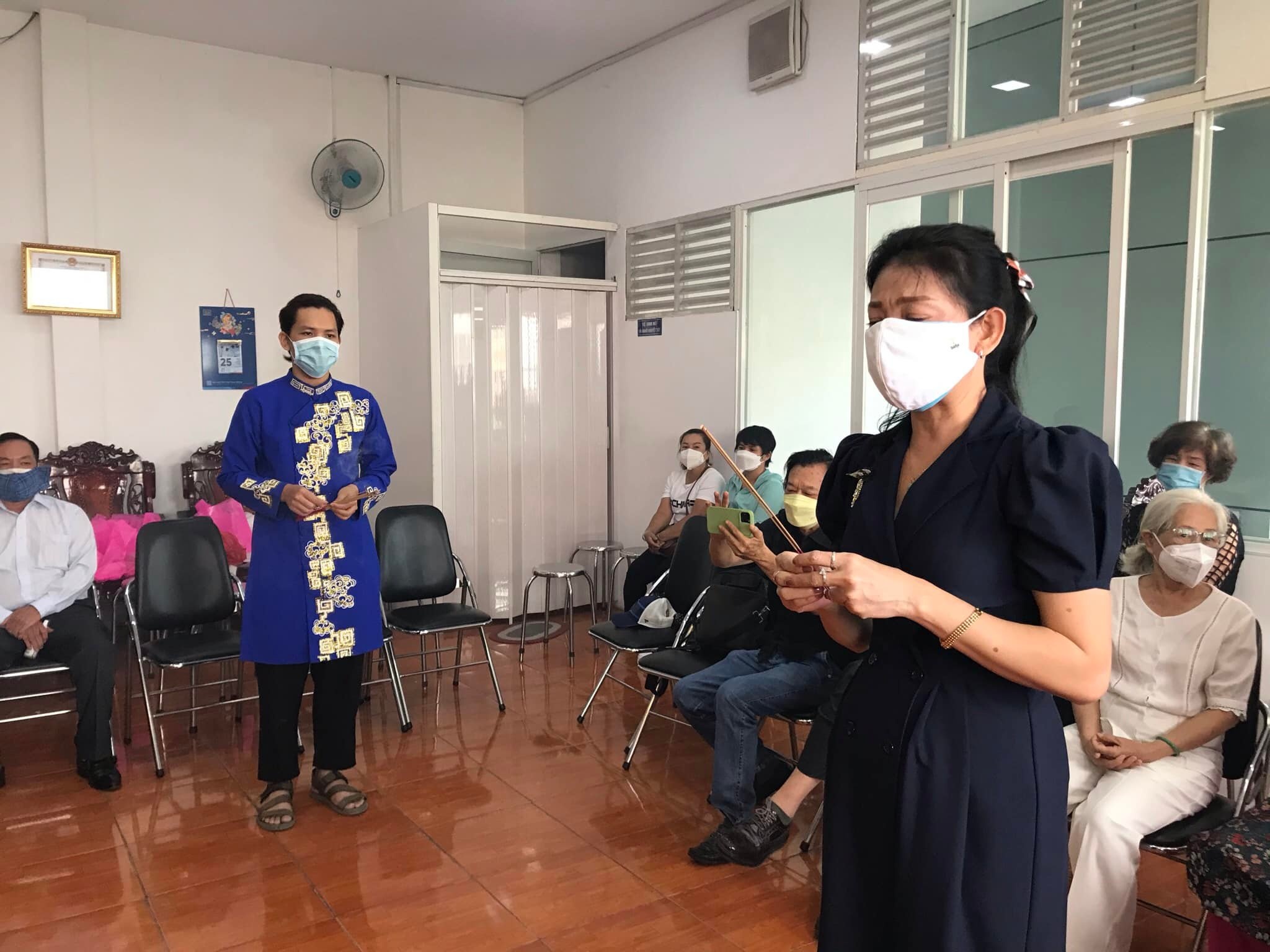 16 nghe si qua doi vi covid anh 1