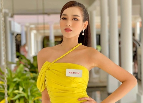 Hoa hau Do Thi Ha mac Covid-19 hinh anh