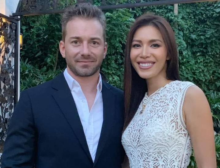 Minh Tu cong khai ban trai nguoi Duc hinh anh