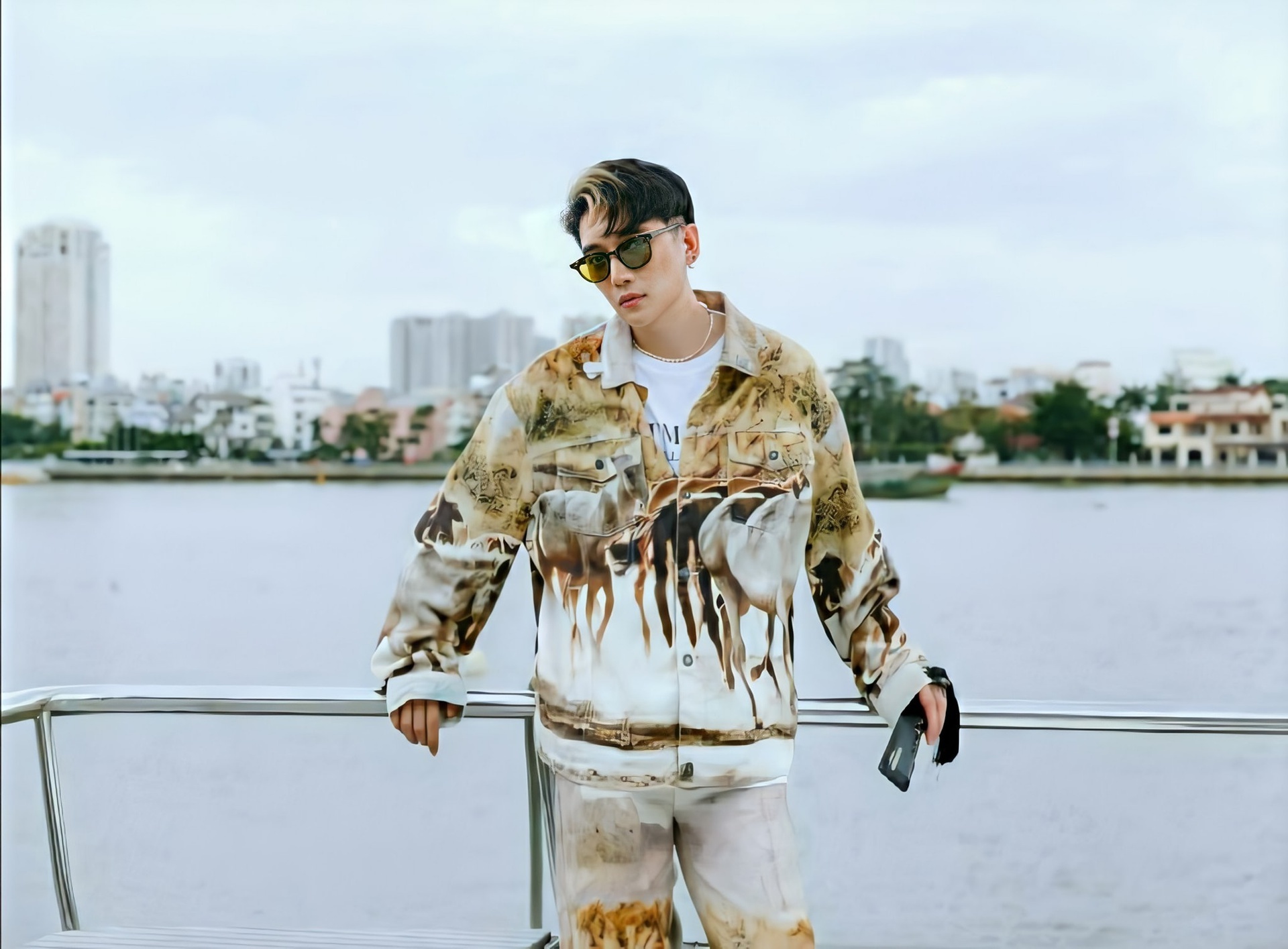 nghe si thuong tet cho nhan vien anh 4