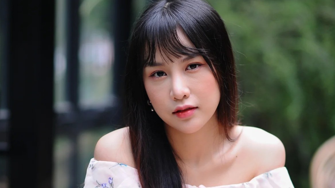 Con gai NSND Tran Nhuong theo duoi con duong dien xuat, ca hat hinh anh