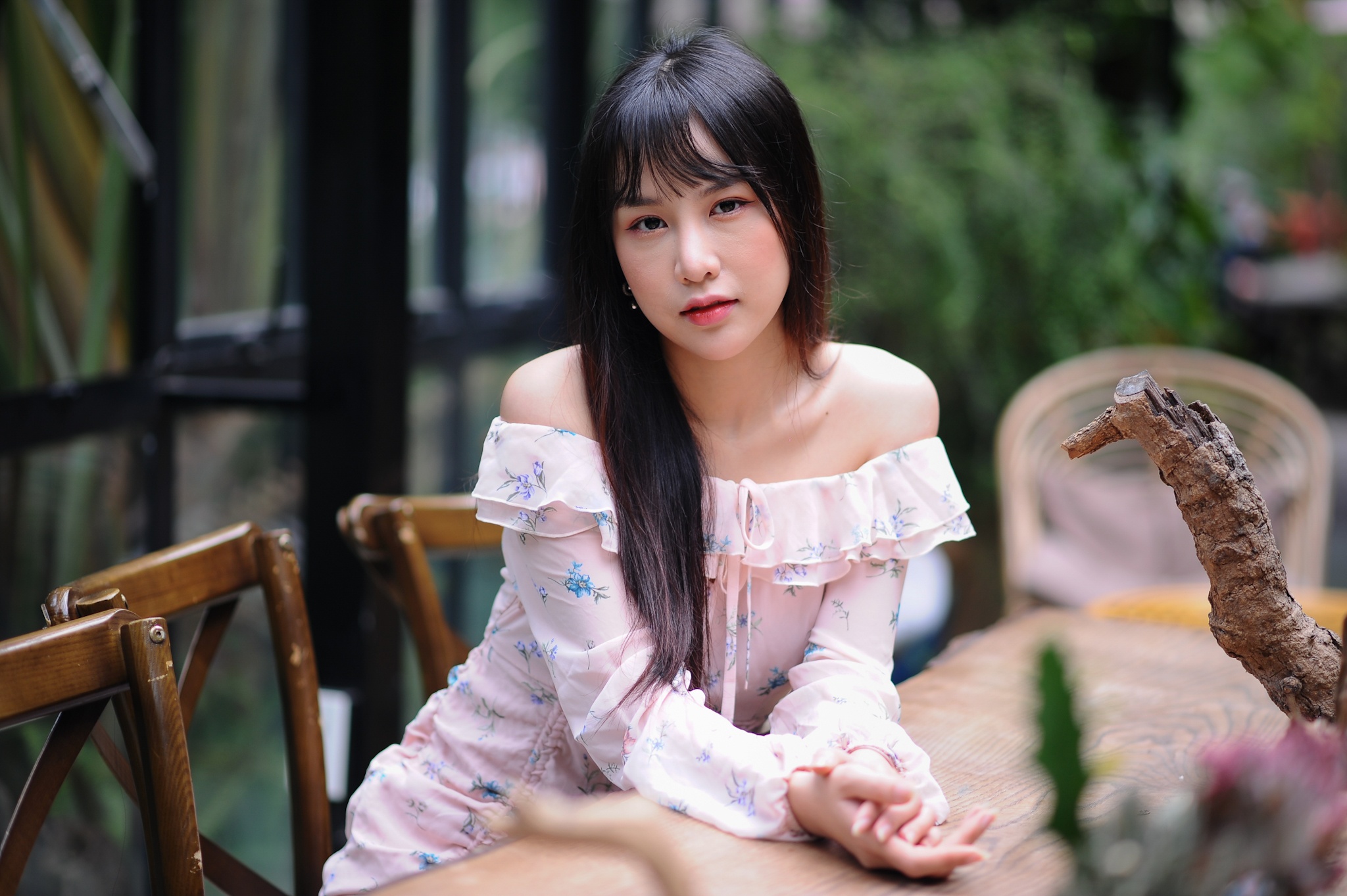 con gai nghe si tran nhuong anh 1