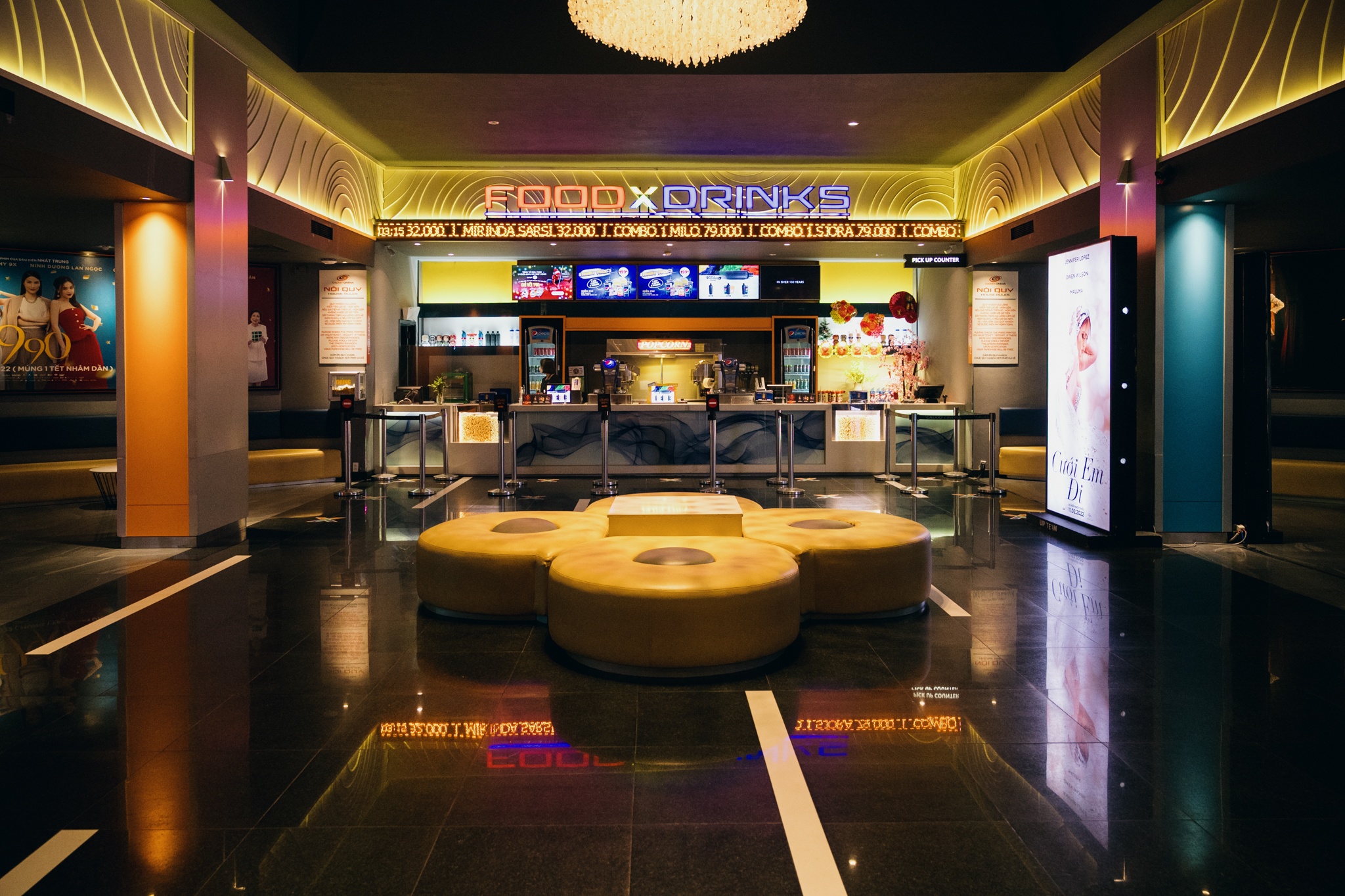 rap phim vang khach anh 6