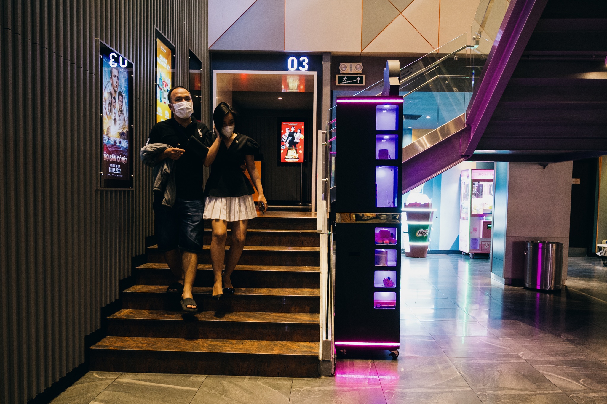 rap phim vang khach anh 8