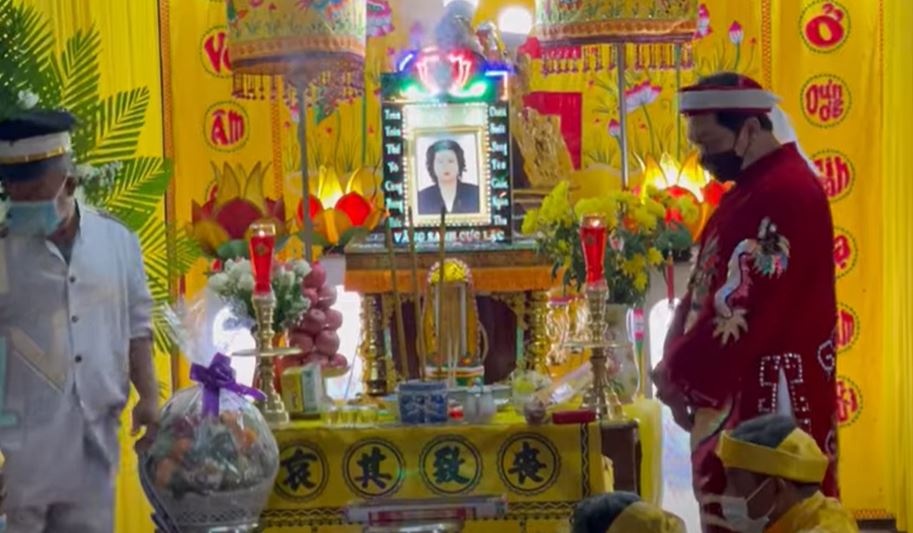 le dua tang nghe si hoang lan anh 1